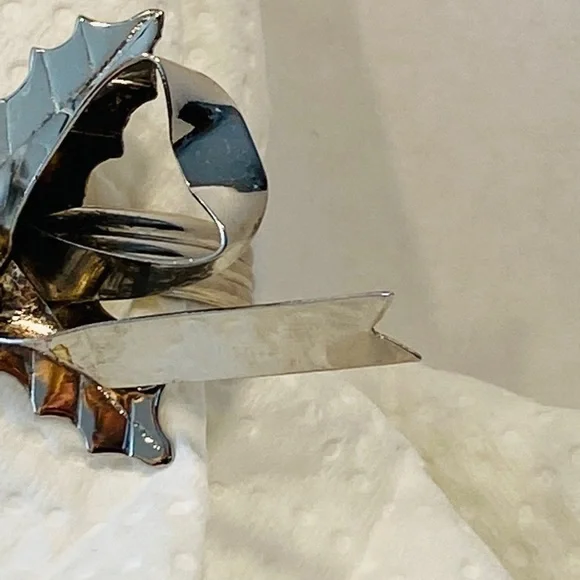 Silver napkin rings bow tie holly silver-plated brass Christmas - Picture 4 of 10